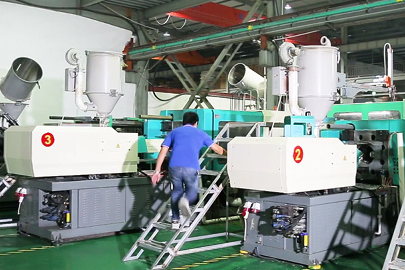 Mold-Manufacturing13