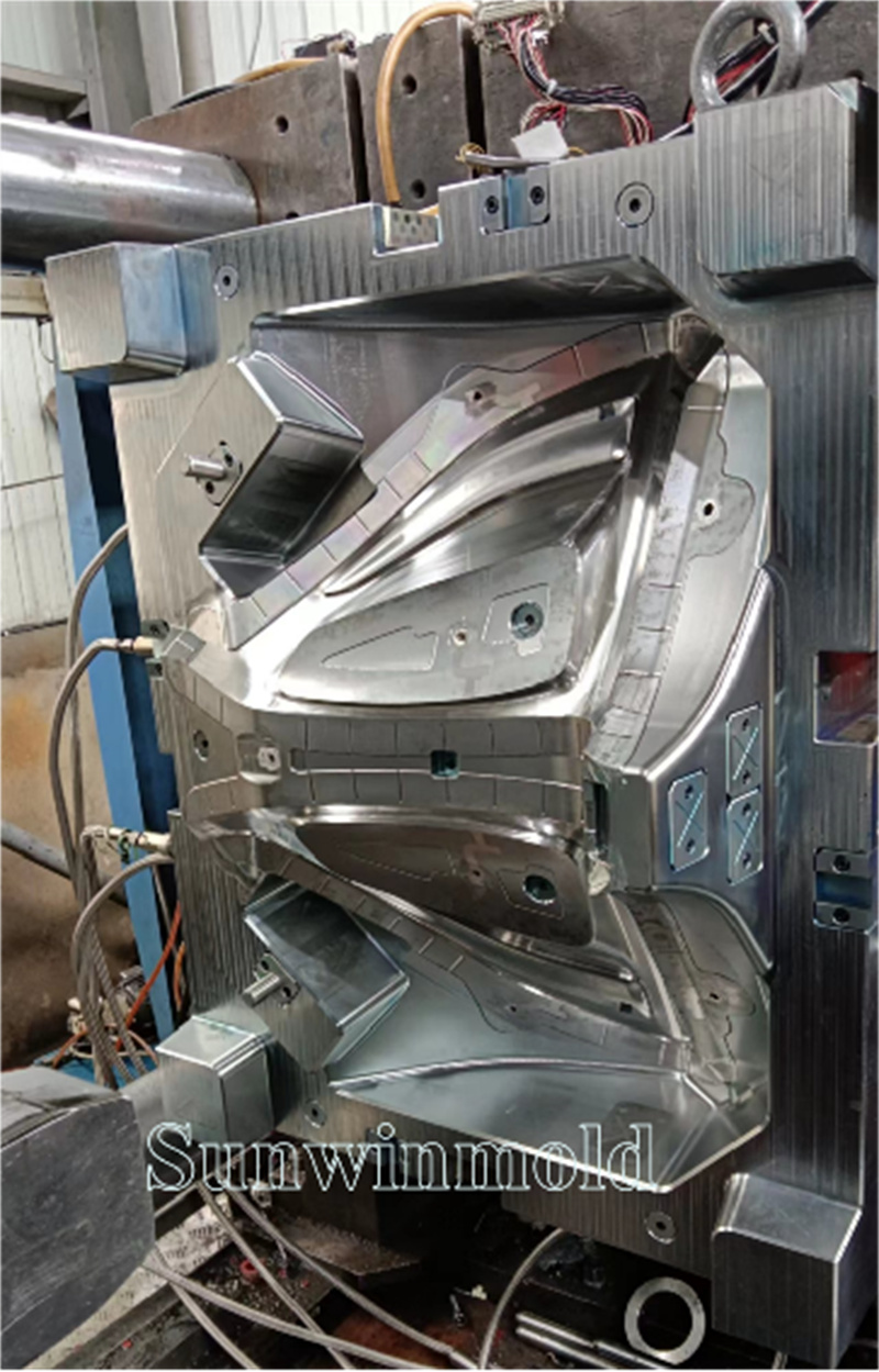 Mold Manufacturing04